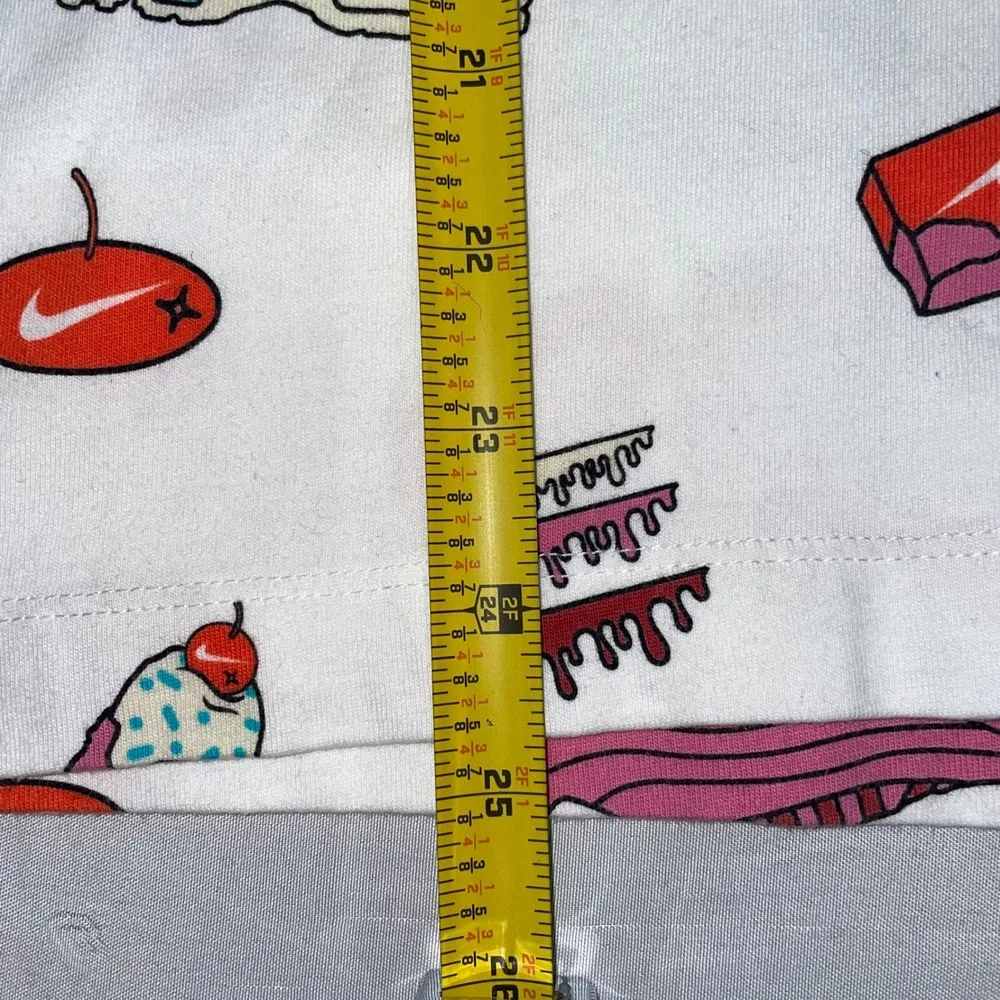 Nike Kids Air Max 95 Ice Cream All Over Print Graphic T-Shirt White Large L